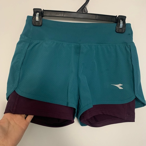 Diadora green athletic shorts with inner shorts (Size: S) - Picture 2 of 8